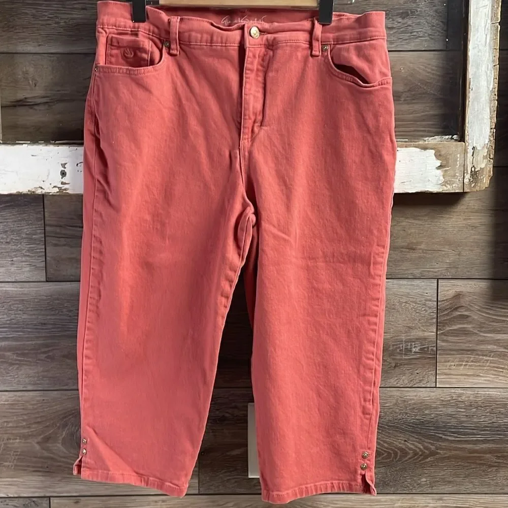 GLORIA VANDERBILT  Slimming Effect Amanda Capri Jeans Size 16 Petite Dark Coral - Picture 2 of 8
